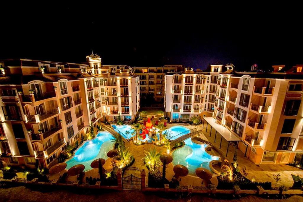 Menada Romance Marine Apartments Pantai Sunny Bagian luar foto