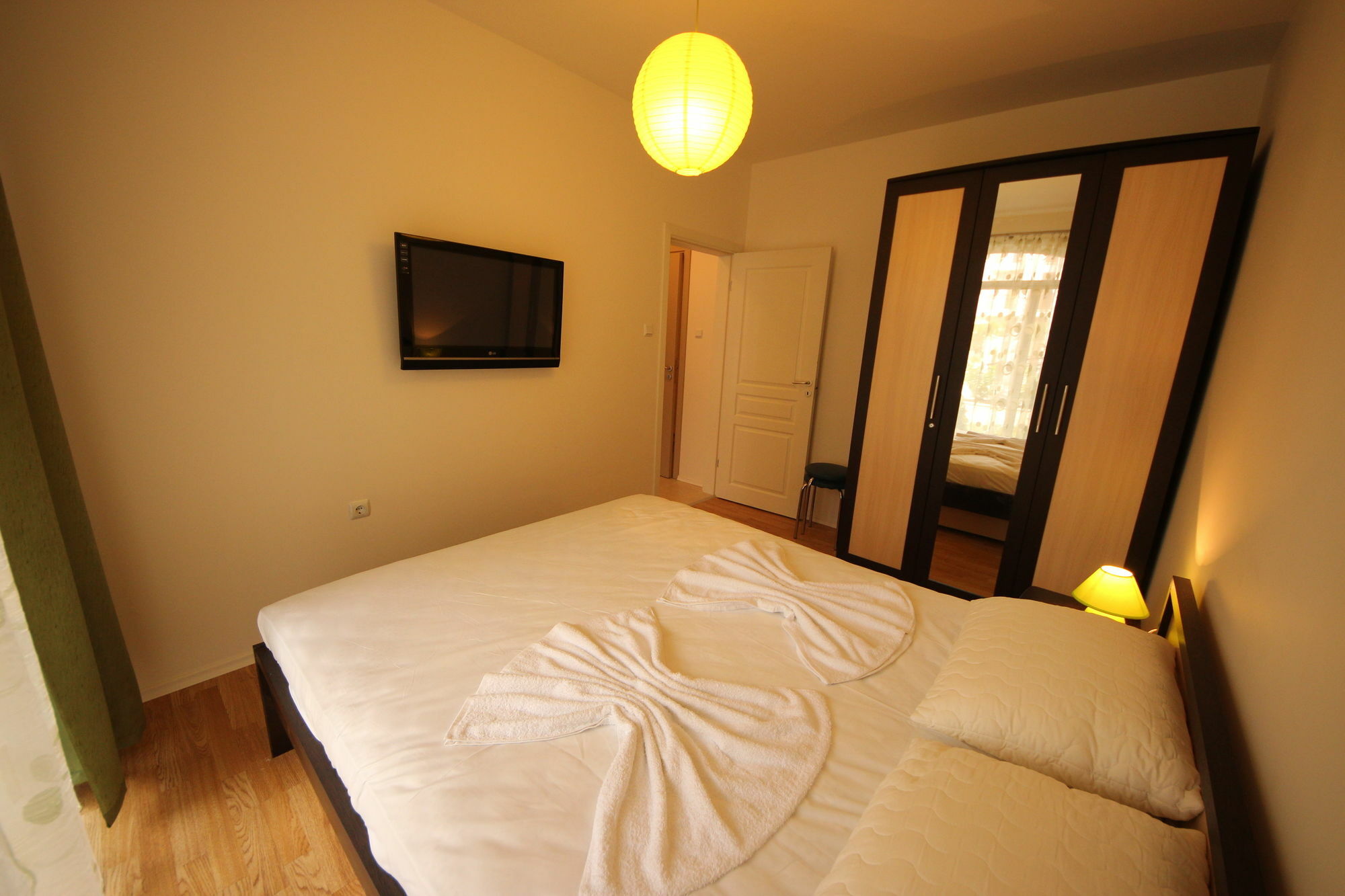 Menada Romance Marine Apartments Pantai Sunny Bagian luar foto